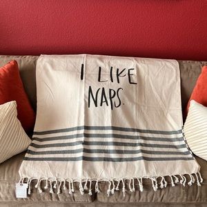 ⭐️🌙🌛Parris Chic Boutique I Like Naps Throw Blanket